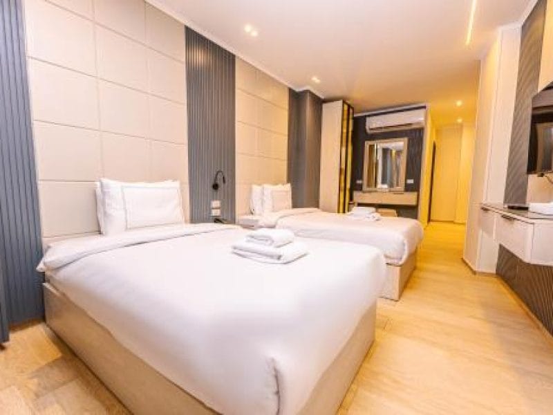 Deluxe Twin Room with Pyramids View