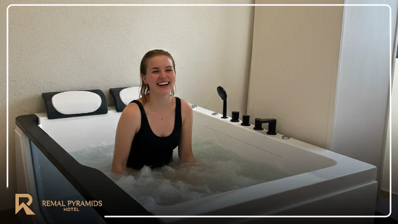 romantic suites with a jacuzzi near the pyramids